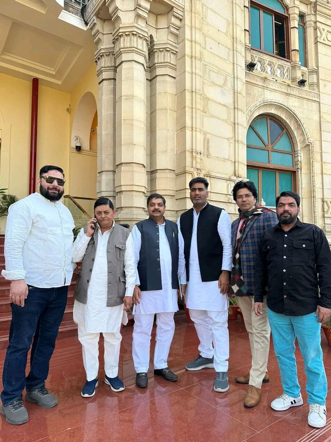 नाम- नवाब जान
पद- विधायक (सपा), ठाकुरद्वार