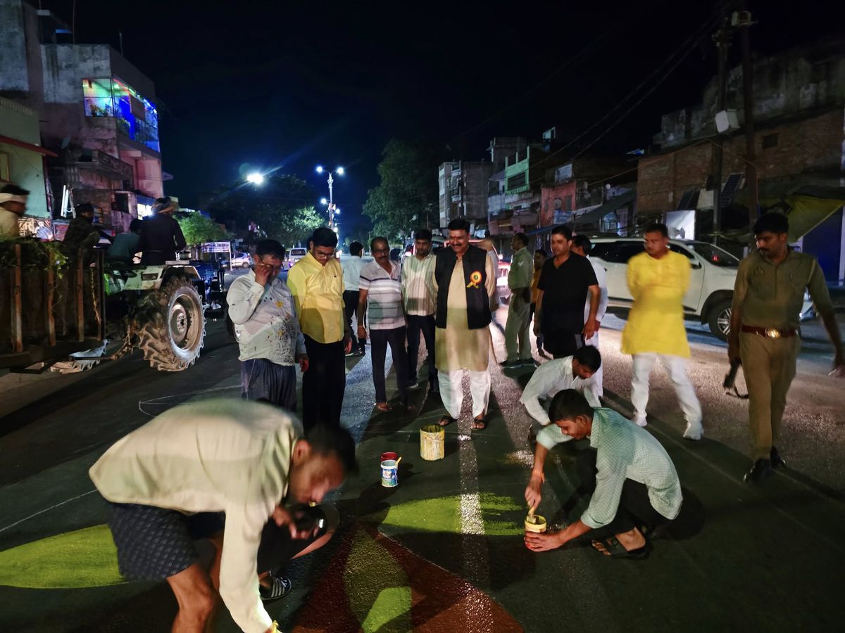 नाम-
शशांक त्रिवेदी पद-
विधायक (बीजेपी), <