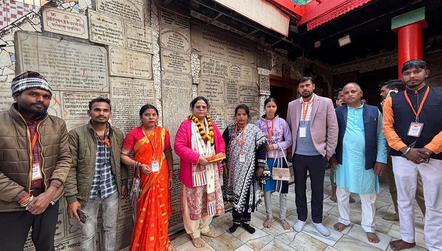 नाम-  आशा मौर्यापद-
विधायक(भाजपा),म