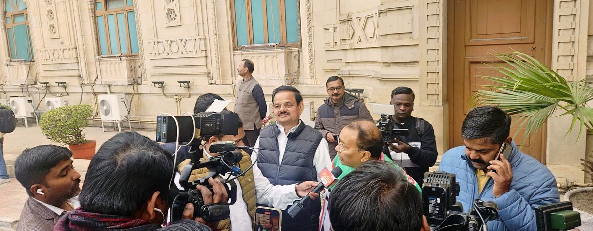 नाम- राम अवतार सिंह
पद- विधायक (<