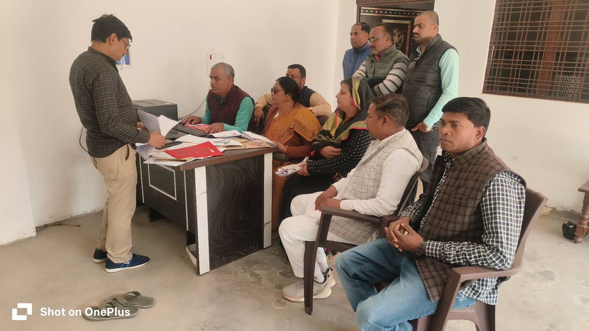नाम
: कृष्णा पासवान
पद : विधायक (भाजपा), <
