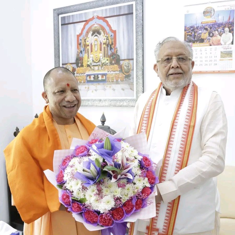 नाम-
सुरेश कुमार खन्ना
पद-
विधायक(बीजेपी</