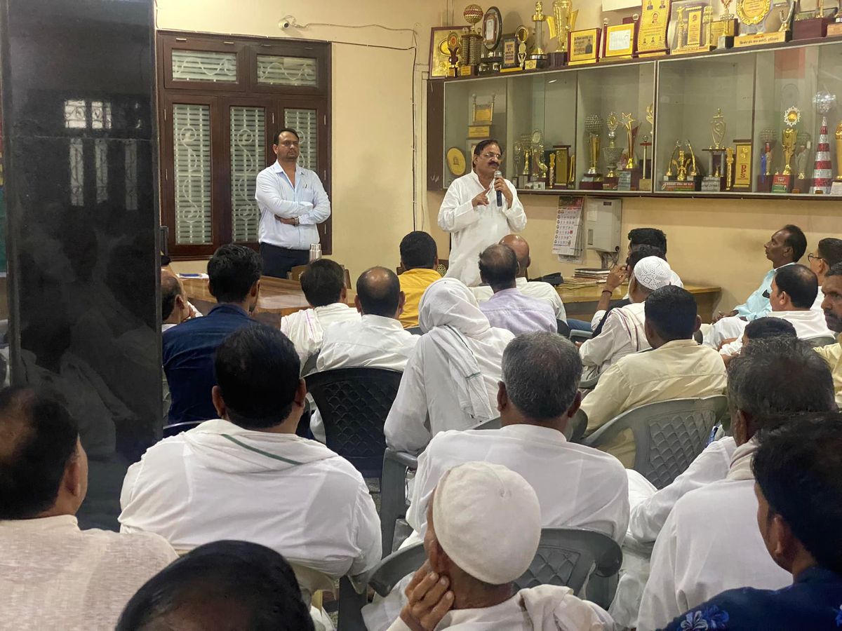 नाम
– महबूब अली 
पद
– विधायक (समाजवादी 