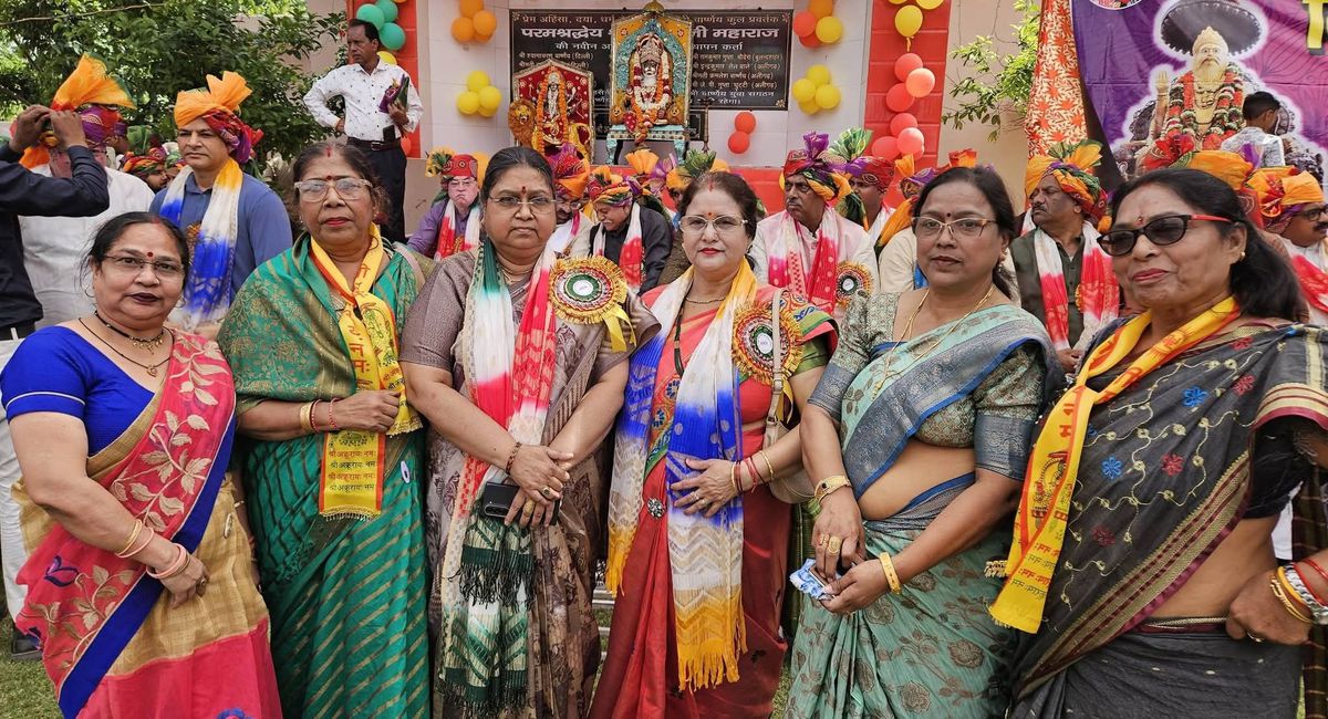 नाम- मुक्ता राजा पद- विधायक (भाजपा), अलीगढ़(उत्तर प्रदेश)नवप्रर्वतक कोड-  71188608