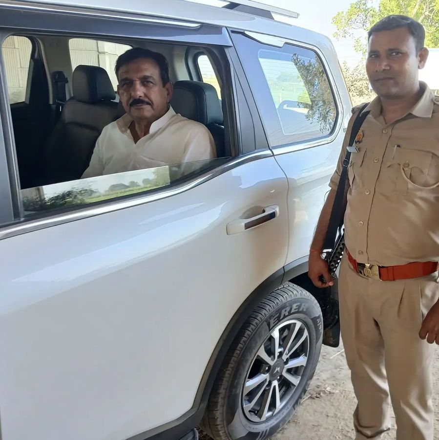 नाम-
अजय
कुमार
पद-
विधायक(राष्ट्रीय लोक