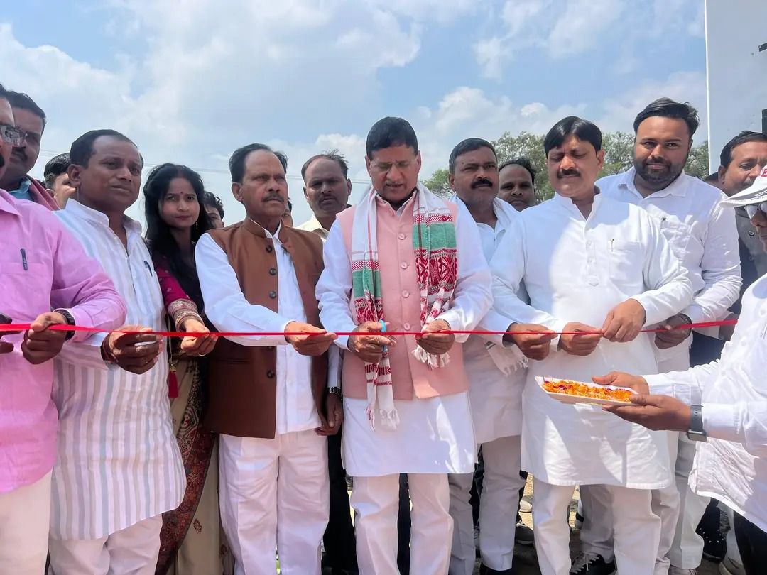 नाम : लालजी वर्मा  पद : सांसद (सपा), अंबेडकर नगर  लोकसभा क्षेत्र ,उत्तर प्रदेश नवप्रवर्तक कोड : 7118