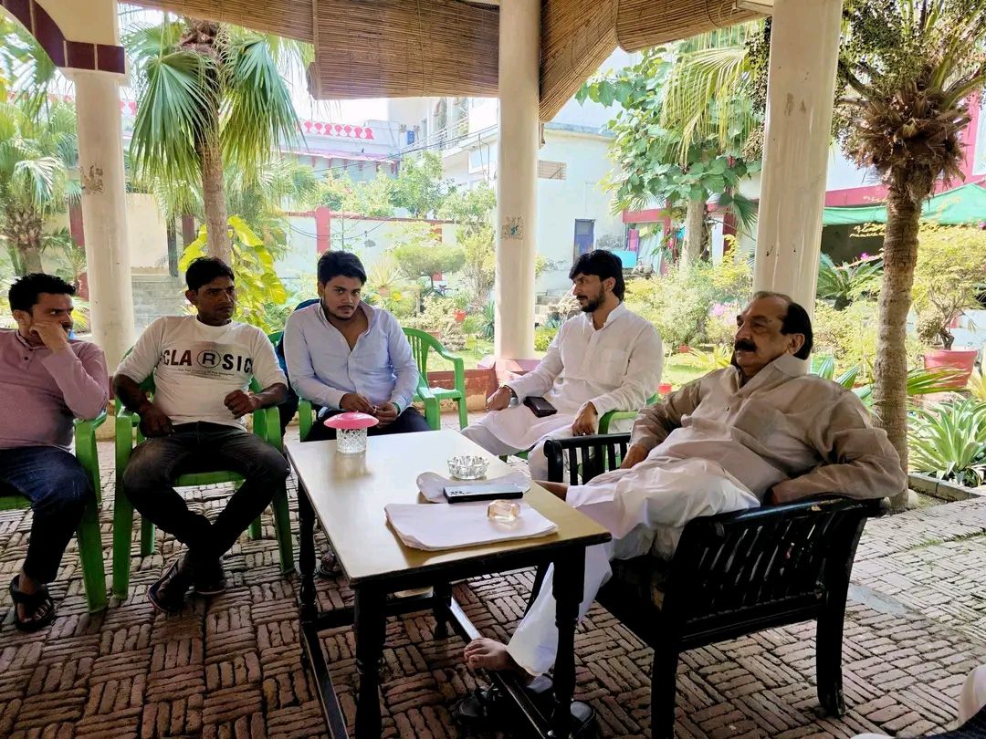 नाम-
इकबाल महमूद 
पद-
विधायक (सपा), संभल</