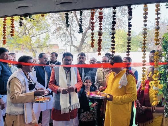 नाम- राजीव सिंह (पारीछा)
पद- विधायक(