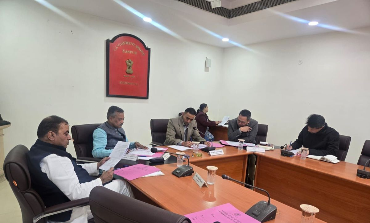 नाम-
मोहम्मद हसन “रूमी”

पद-
विधायक(