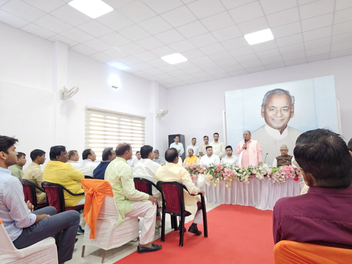 नाम-
विरेंद्र सिंह लोधी
पद-
विधायक(<