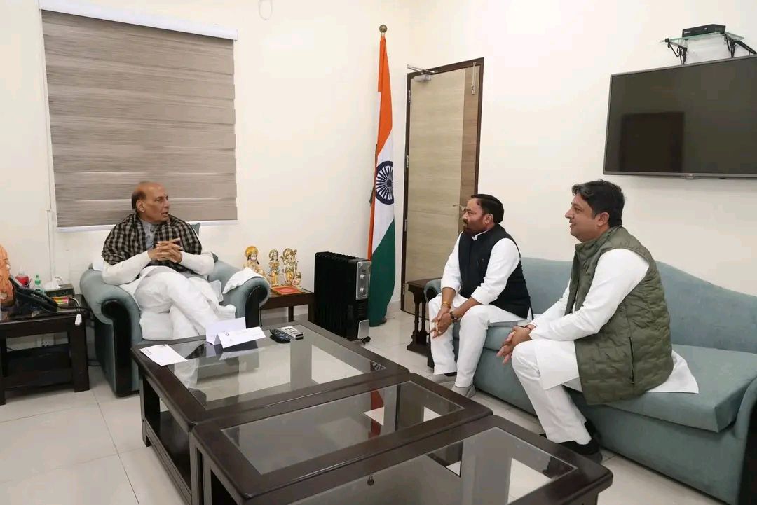 नाम- चंदन चौहान 
पद- विधायक(राष्ट्रीय 