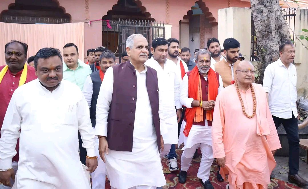 नाम-
सोमेंद्र सिंह तोमर
पद-
विधायक (भाजपा<