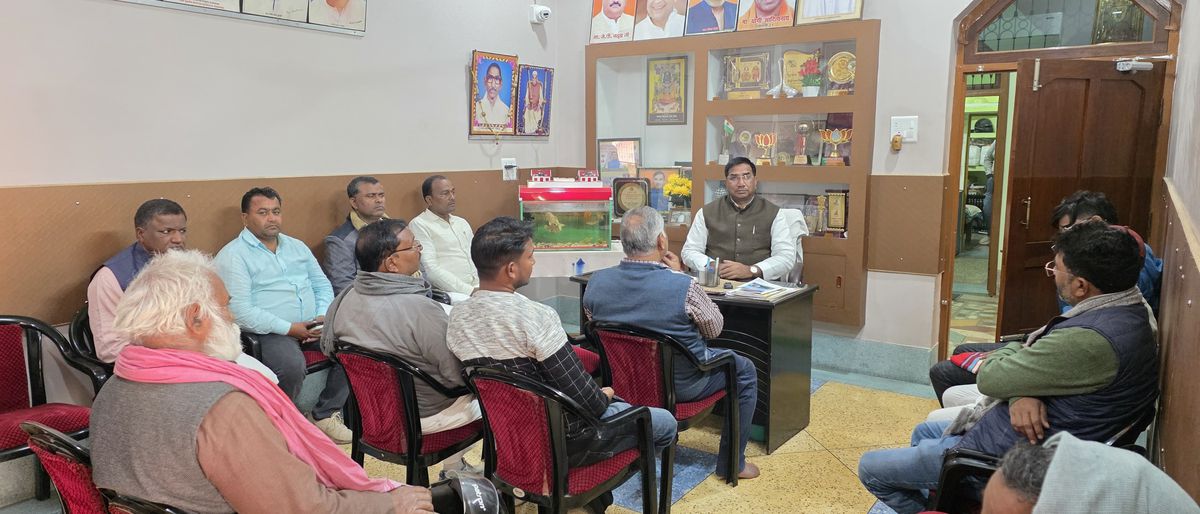 नाम- रमा शंकर सिंह
पद- विधायक (भाजपा