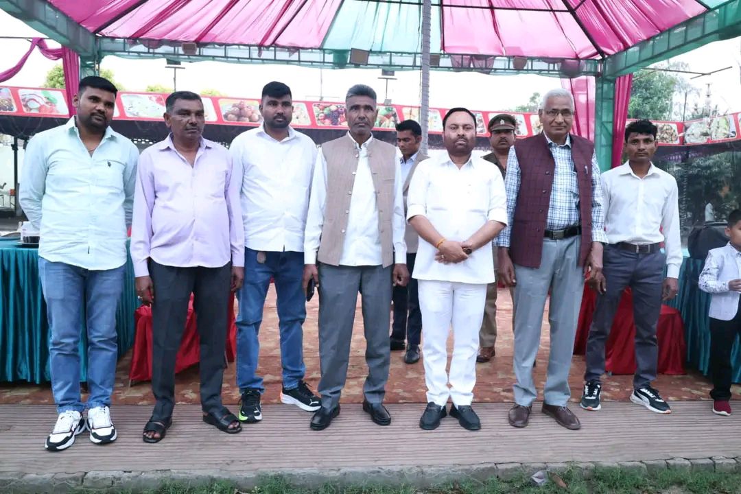 नाम-
अनिल कुमार 
पद-
विधायक (राष्ट्रीय लोक दल ), पुरकाजी (मुजफ्फरनगर), उत्तरप्रदेश</