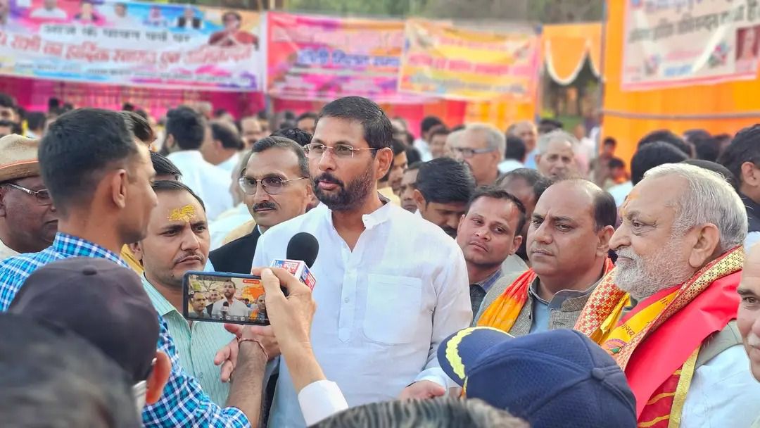 नाम- राजेश चौधरी 
पद- विधायक(भाजपा), <