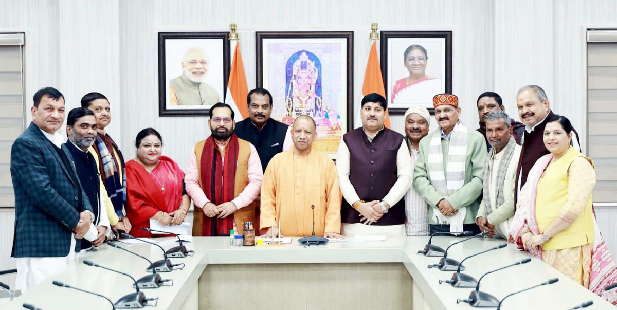 नाम : विनय कुमार द्विवेदी

पद : विधायक (भारतीय जनता पार्टी), म