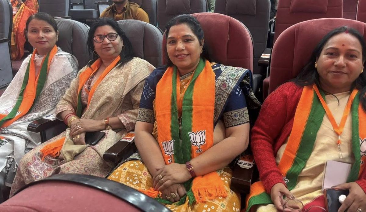 नाम-
सरोज
सोनकर
पद-
विधायक
(भाजपा), बलहा,
उत्तरप्रदेश <