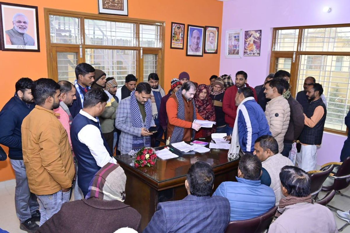 नाम : सतीश चंद्र शर्मा
पद : विधायक (भाजपा) दरियाबाद, बाराबंकी (उ.प्र)