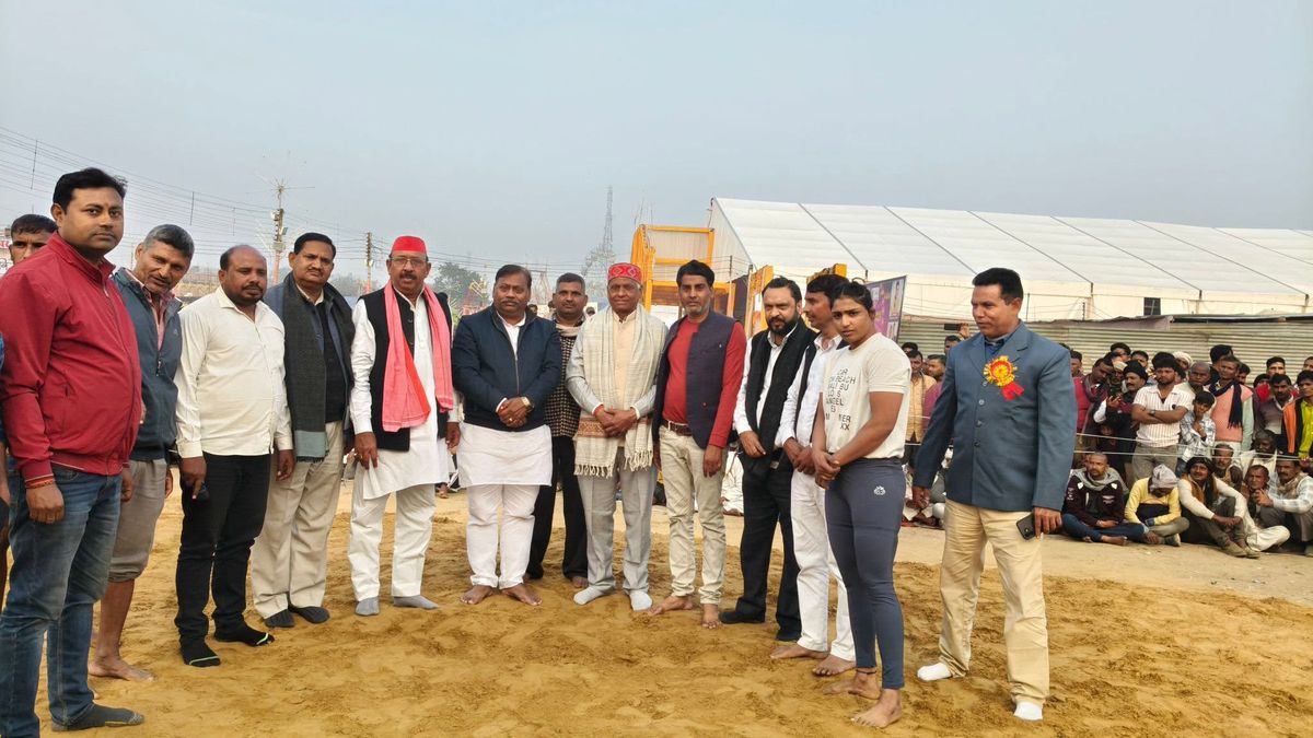 नाम-
विपिन कुमार डेविड
पद-
विधायक(बीजेपी</