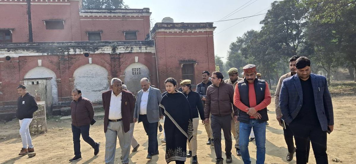 नाम-
योगेश वर्मा
पद-
विधायक(बीजेपी), लखी