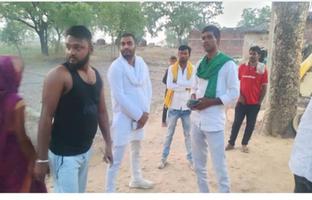 भभुआ प्रखंड के डीहरमा गाँव में श्री राजकुमार बिंद के निधन की सूचना पर पहुंचे जिप सदस्य