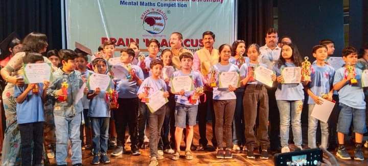 इंदिरा नगर लखनऊ में मेंटल अर्थमेटिक अबेकस समारोह में, छात्र-छात्राओं को किया पुरस्कार वितरित-इंदिरा 