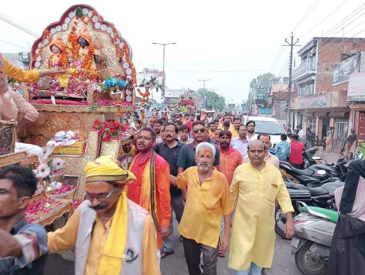 ठाकुरगंज स्थल बाबा गोमतीदास ठाकुर द्वारा भगवान जगन्नाथ की भव्य यात्रा का किया गया आयोजन- बीते दिन