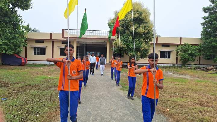 चंदौली यूनिवर्सल पब्लिक स्कूल बबुरी में "ध्वजारोहण समारोह" कार्यक्रम का किया आयोजन-बीते दिवस