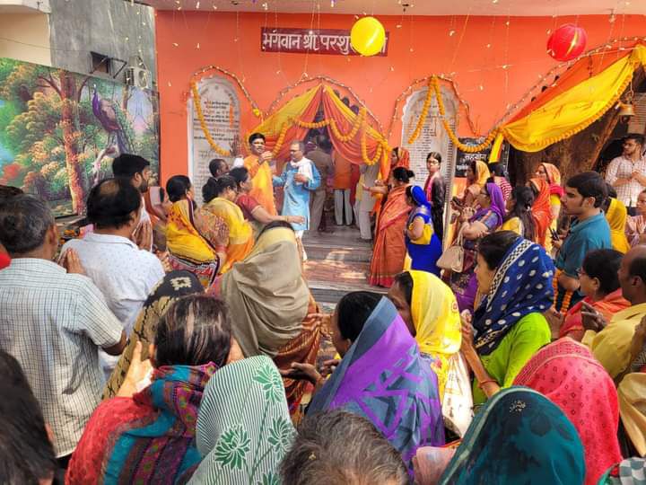 ठाकुरगंज परशुराम मंदिर में आयोजित भागवत कथा का यज्ञ महाआरती एवं भंडारे के साथ हुआ समापन, कार्यक्रम म