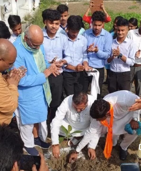 लखनऊ पूर्व विधानसभा के नवनिर्वाचित विधायक ओपी श्रीवास्तव को दी जन्मदिन की हार्दिक बधाई एवं शुभकामनाए