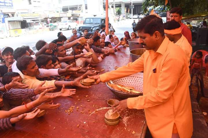 ॐ शिवशक्ति पीठ शनिदेव मंदिर में किया गया भव्य सुंदरकांड एवं विशाल भव्य भंडारे का आयोजन-हनुमान जी