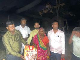 सकरा पंचायत सुमेरा गांव में लगी आग, पीड़ित परिवारजनों को प्रदान किया सहयोग