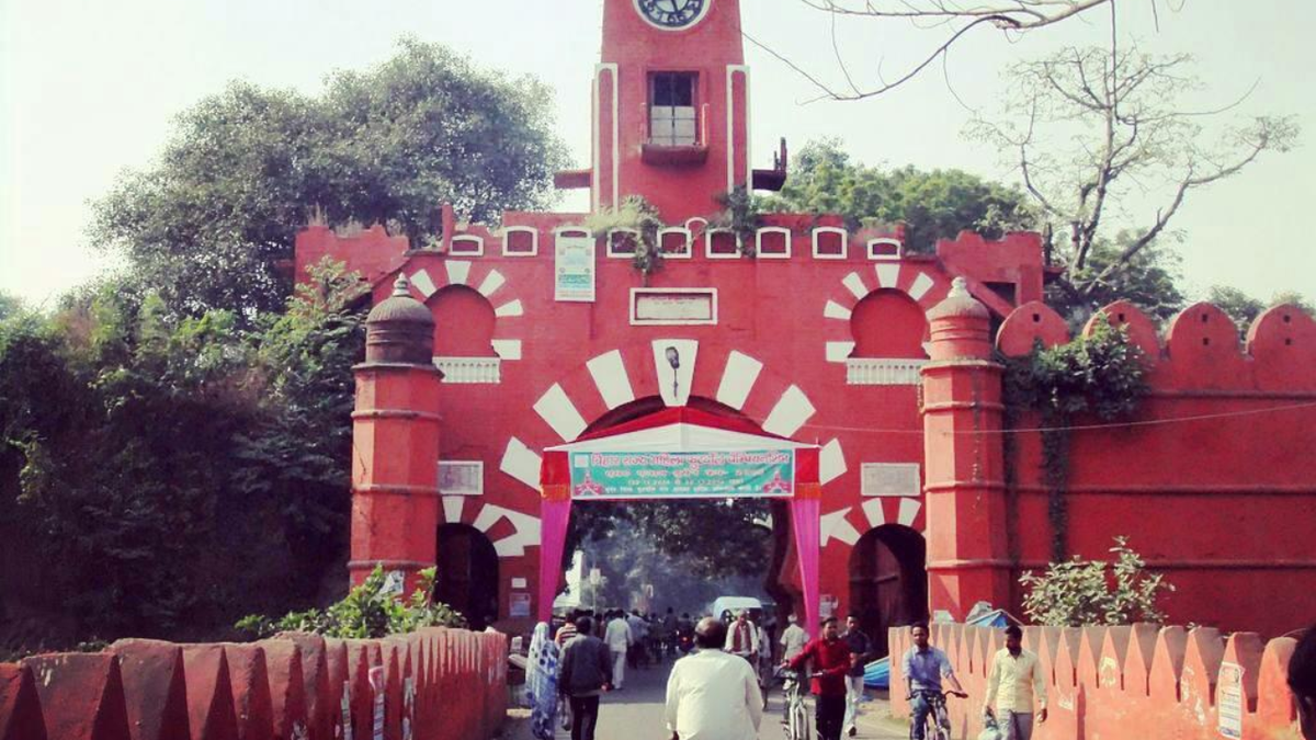 मुंगेर: गंगा के अंचल में बसता इतिहास, आध्यात्म और वीरता की धरती