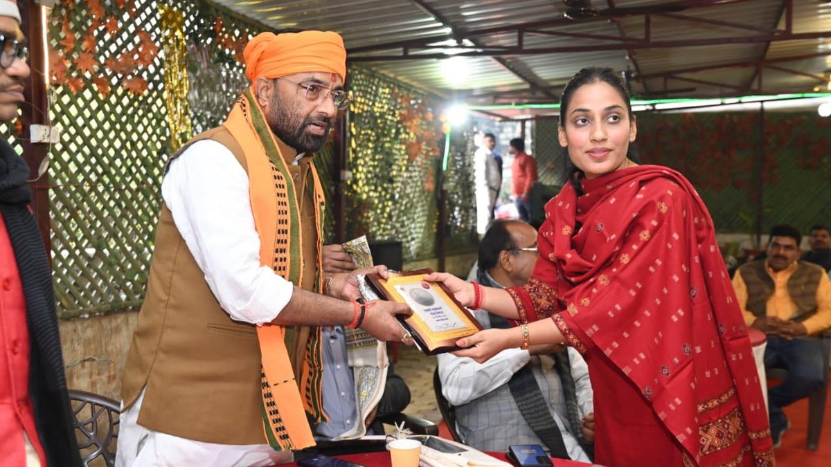 नाम : संजय कुमार सिंह
पद : विधायक, लालगंज विधानसभा क्षेत्र (बिहार)
राजनीतिक क्षेत्र :