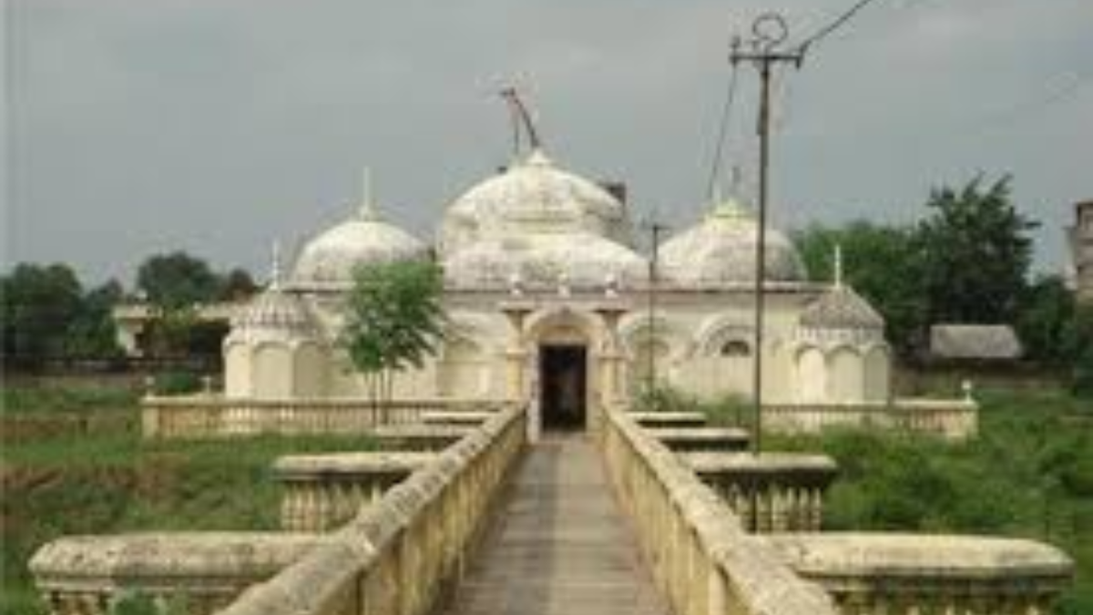 नवादा: मगध की सांस्कृतिक धरोहर और सहअस्तित्व की भूमि
बिहार के दक्षिण में, शांत पहाड़ियों और नदी-नालो