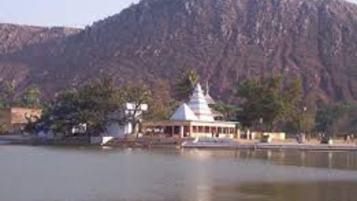 शेखपुरा: मगध की धरती पर उभरता शिक्षा, आध्यात्मिकता और हरित विकास का केंद्र
बिहार के दक्षिण–पूर्व में